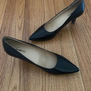 Ladies pumps